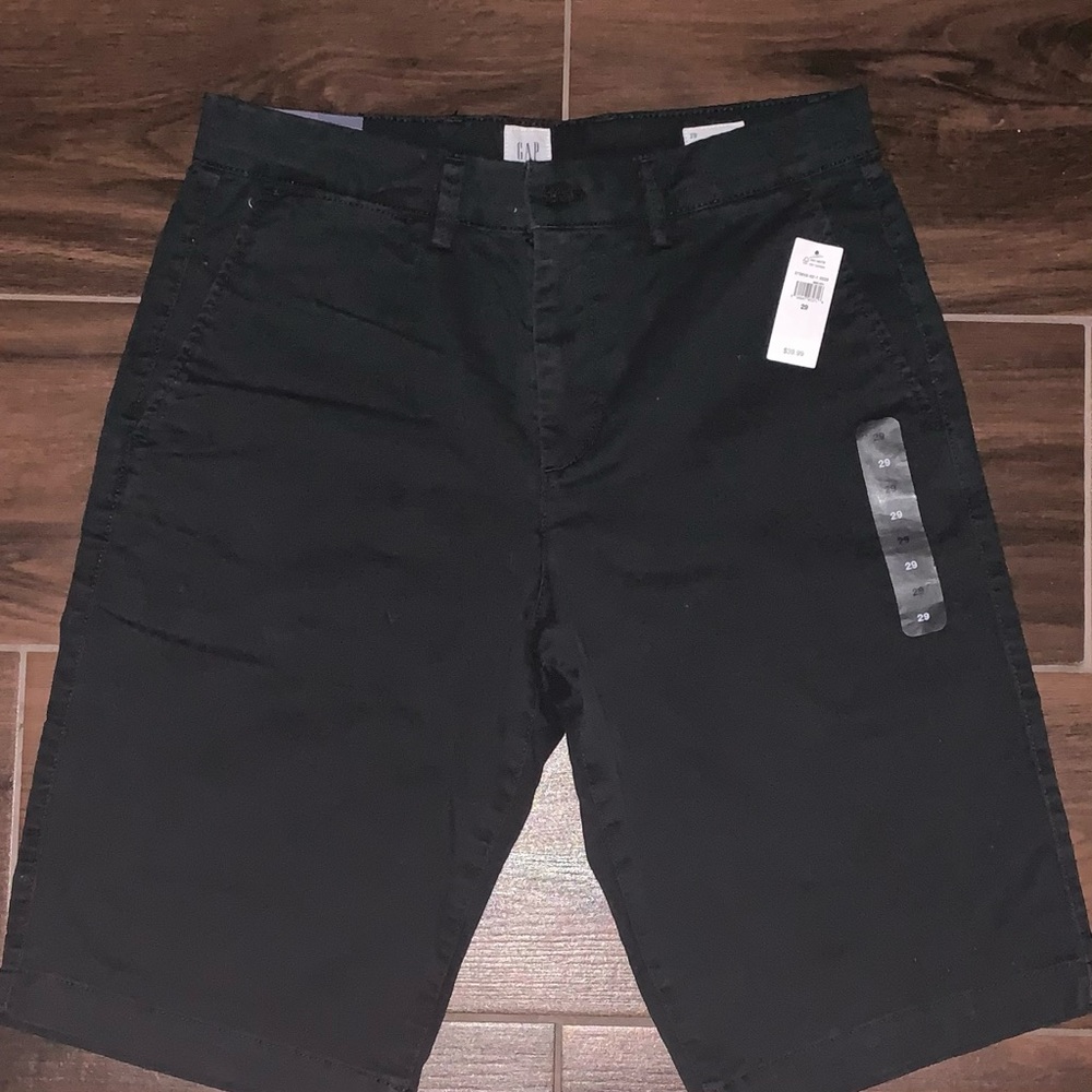 Size 29 GAP Essential 12" Khaki Shorts NWT